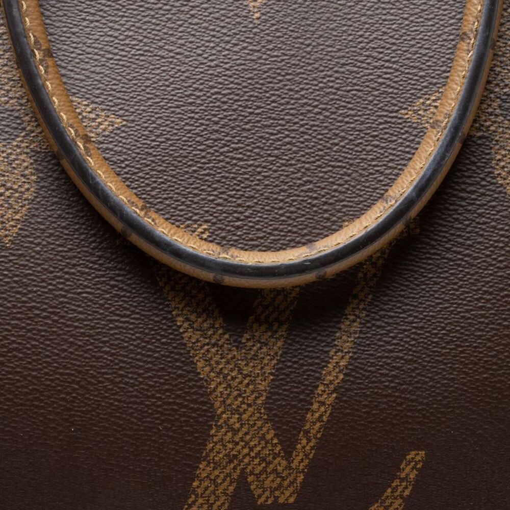 Louis Vuitton Giant Monogram Canvas Onthego GM Tote - Picture 10 of 13